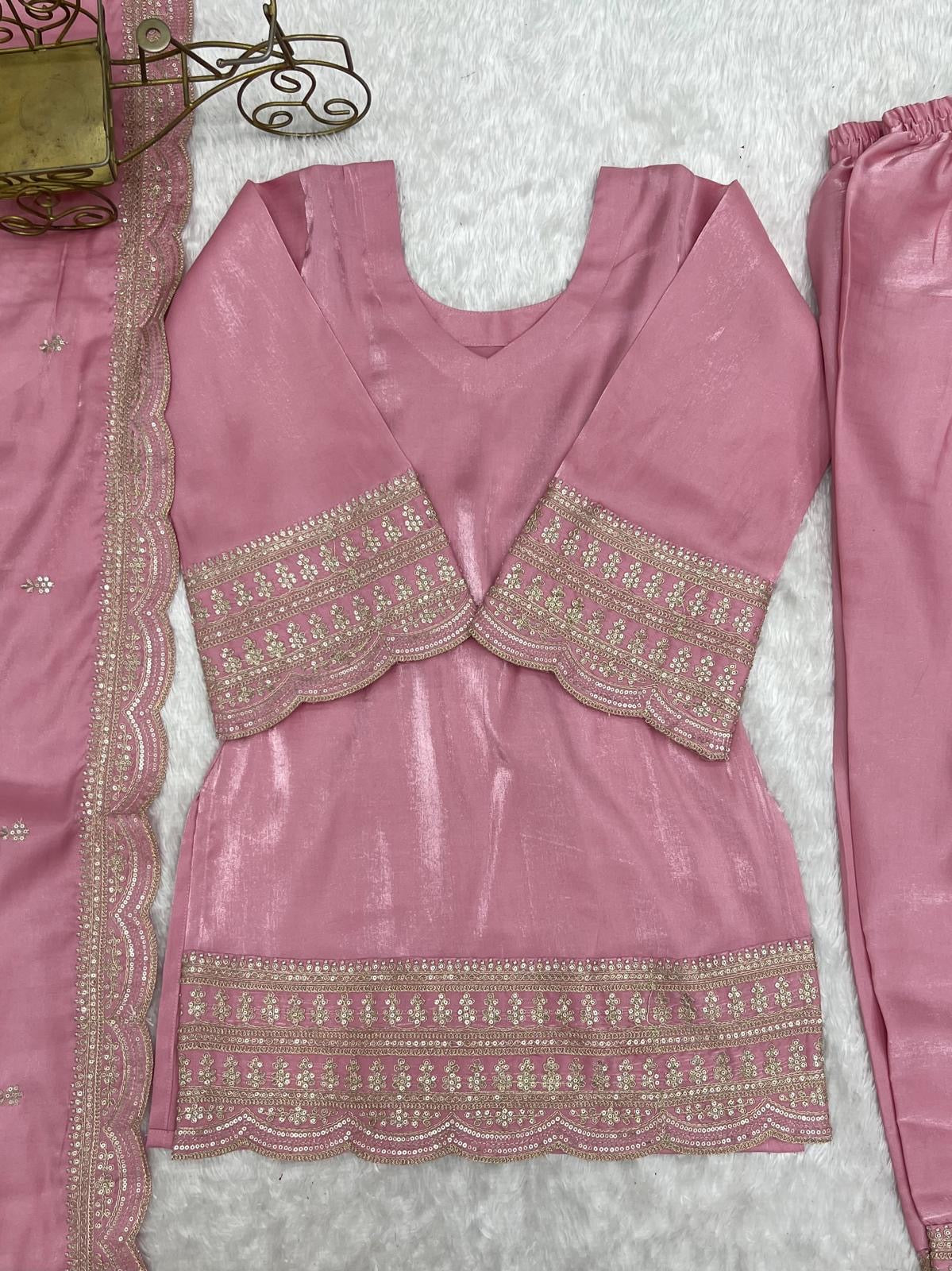 🌸 Gulabi Noor Farshi Salwar Set