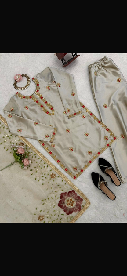 Noor set