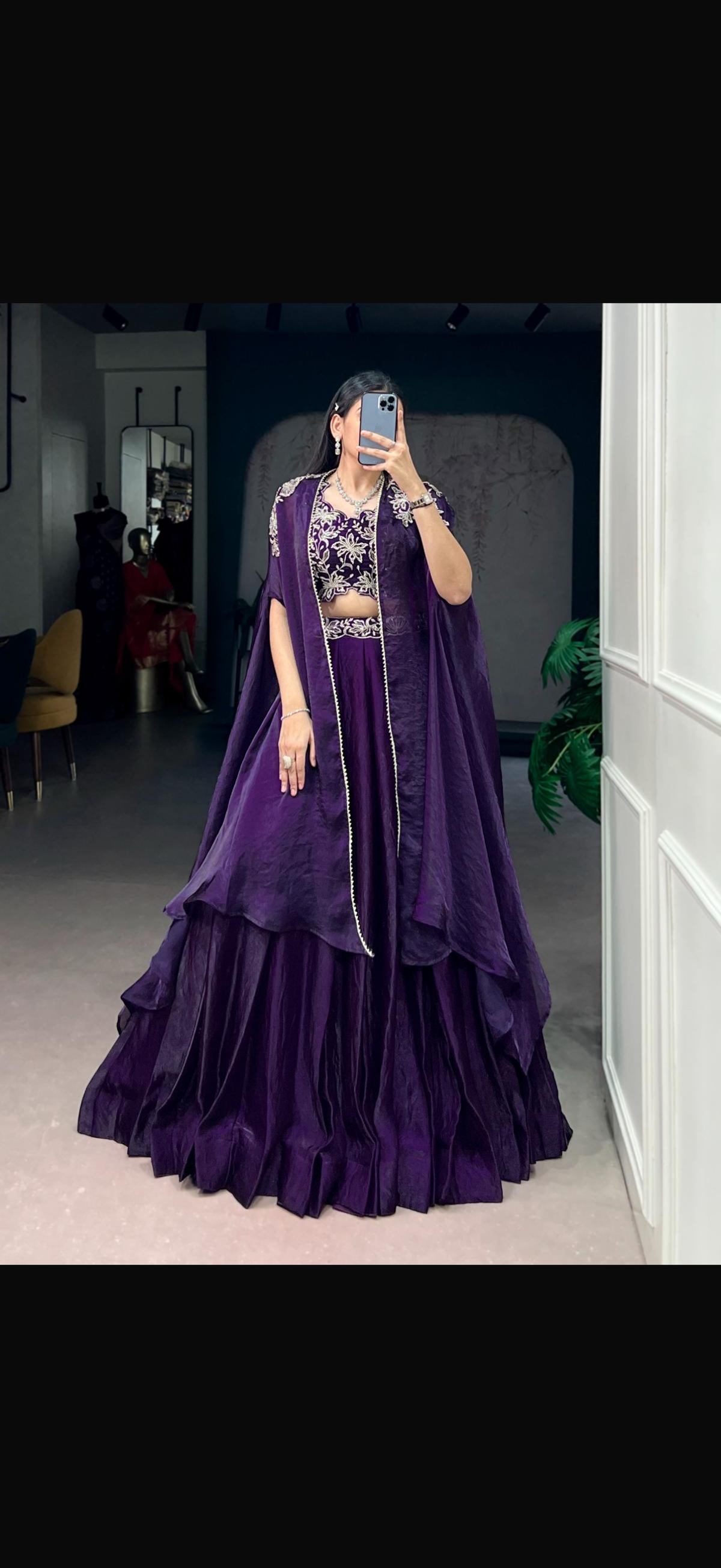 Riya cape lehanga