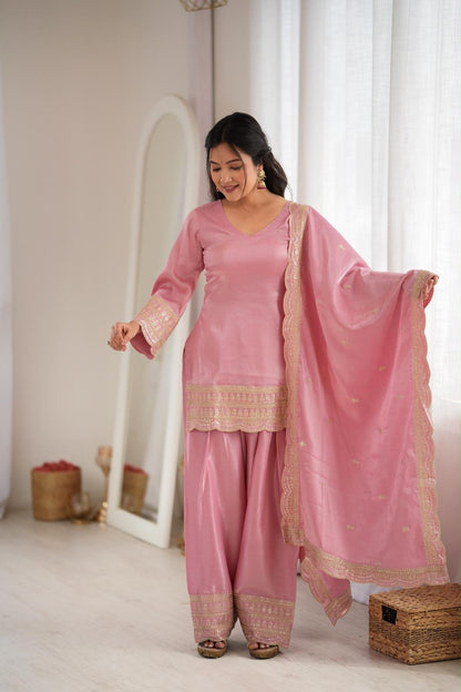 🌸 Gulabi Noor Farshi Salwar Set