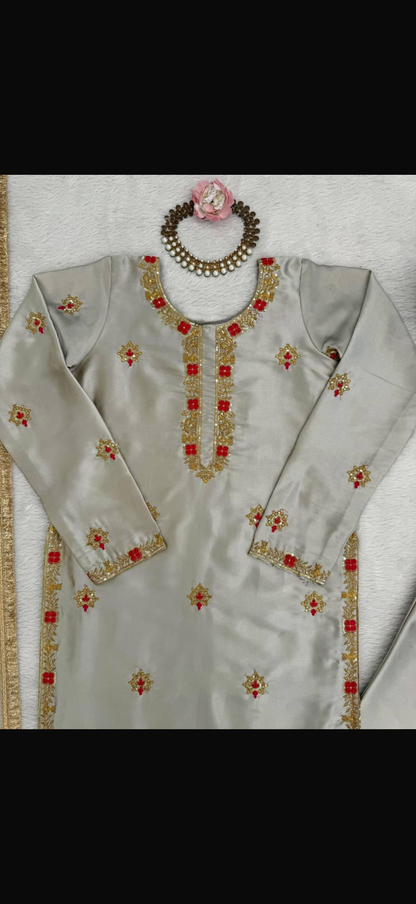 Noor set
