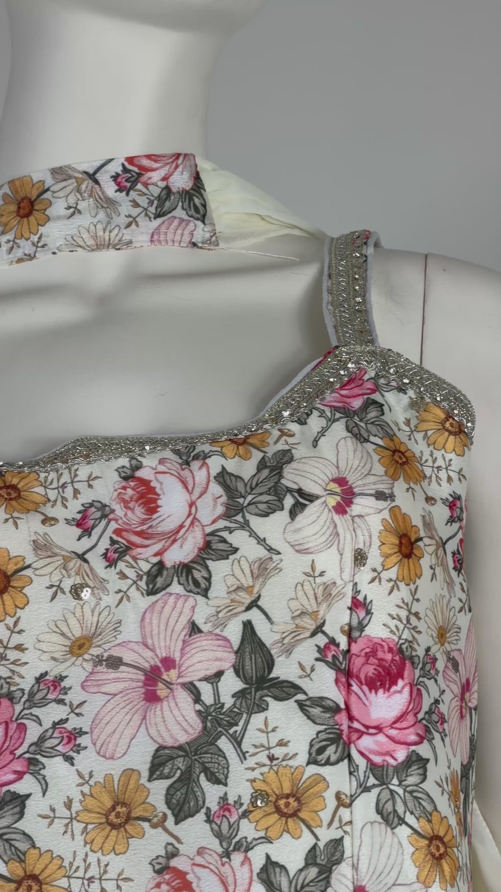 • Elegant Floral Set